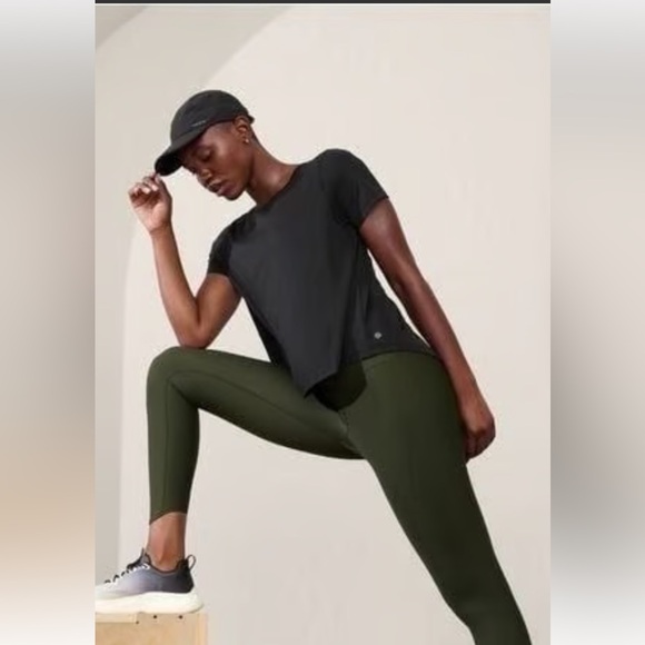 Athleta Tops - Athleta Solar UPF Tee in Black Size Med NWT Retail $59
